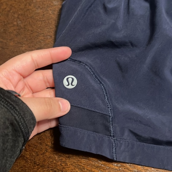Lululemon short - Picture 3 of 7